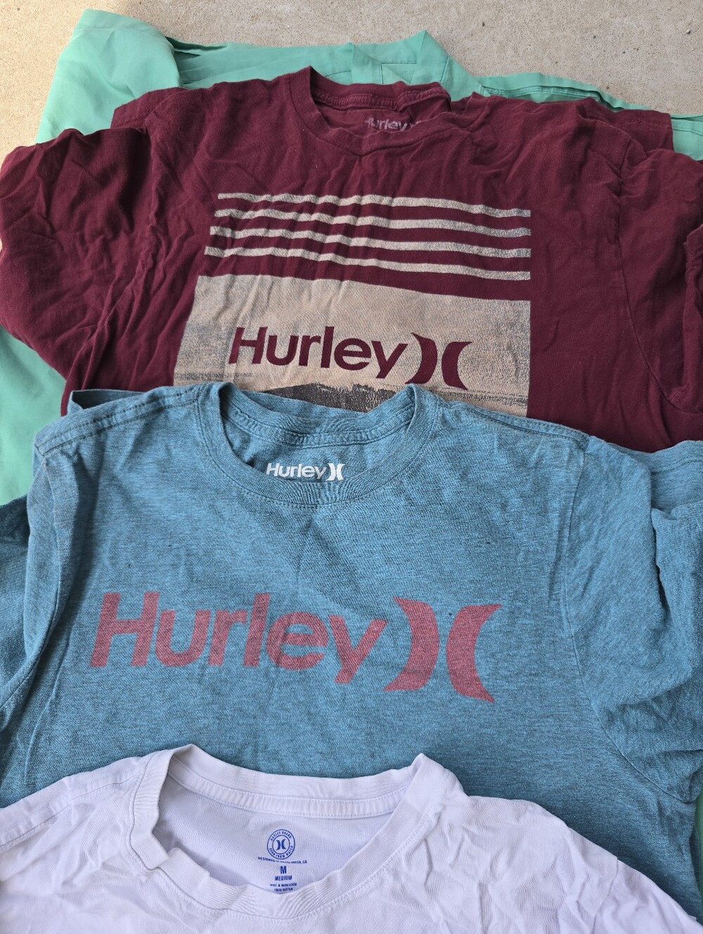 4 Hurley Shirt Lot All Nice - Picture 3 of 4